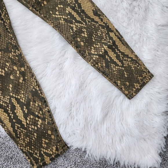 CURRENT/ELLIOTT The Stiletto Python-Print Crop Jeans Size 27. New.Hug al… - Picture 5 of 11